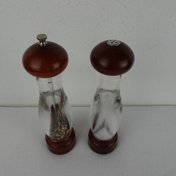 Vintage Clear Acrylic & Wood Pepper Mill And Salt Shaker Set 10" - Picture 3 of 7